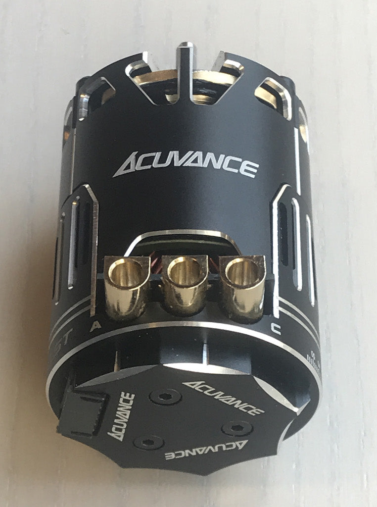 Fledge_105_BLACK_NO_FAN5