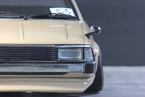 Toyota Corolla KE70 Sedan (Round and Square Headlights) 196mm