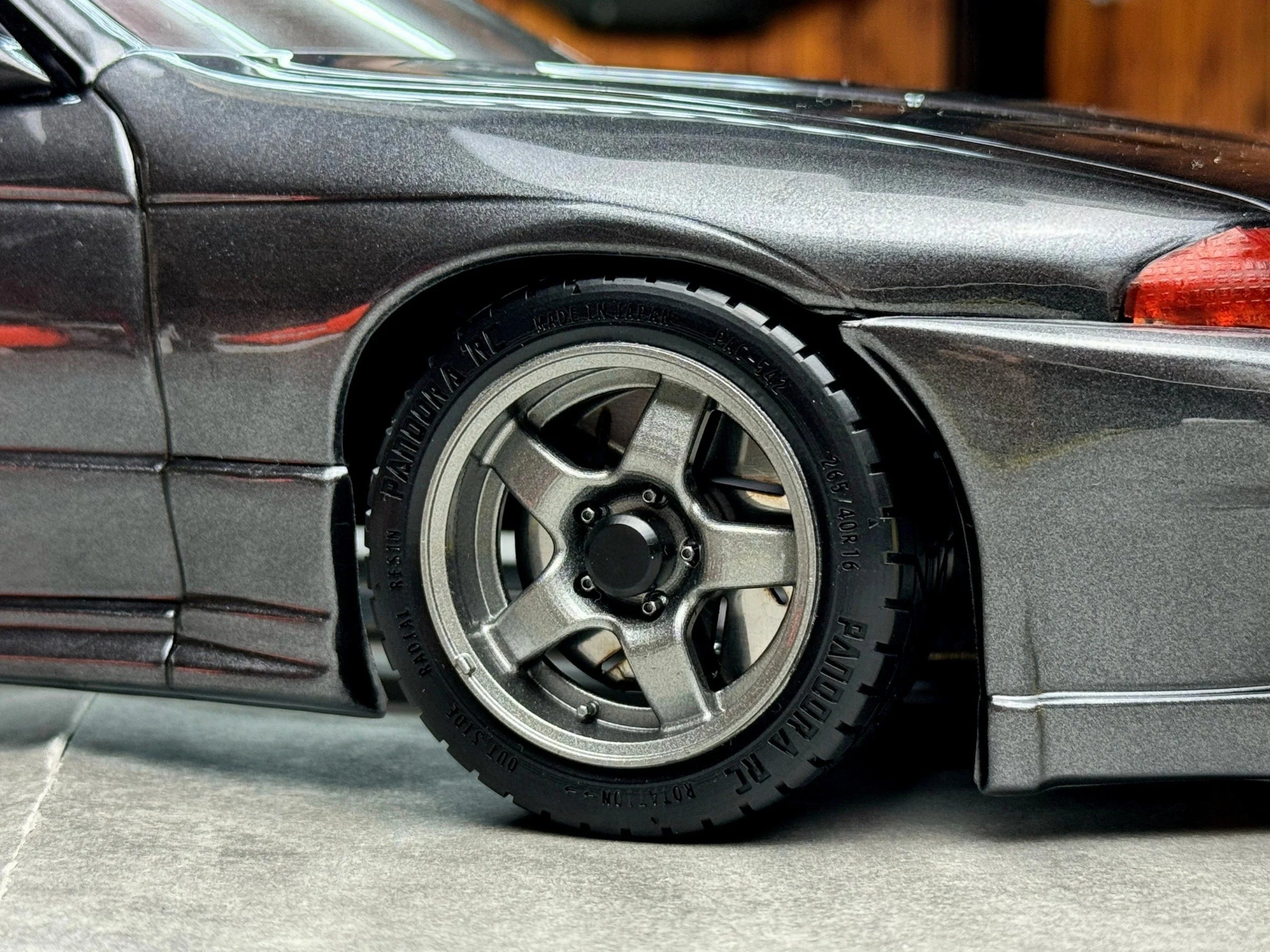 tire-ultra-flat-05-1