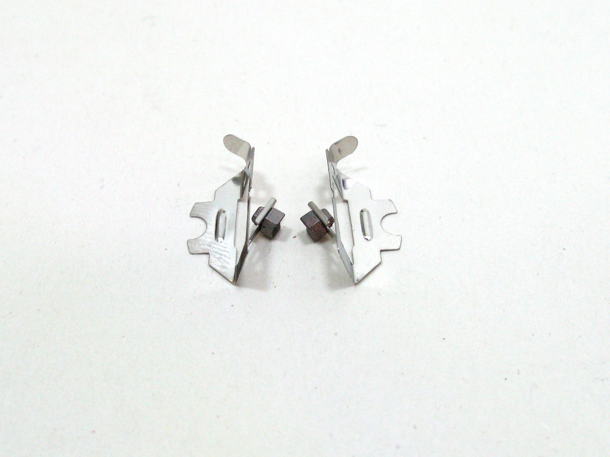 Silver Carbon Brushes for PNWC Motor Can (1pair) [PN Racing] 10CR50