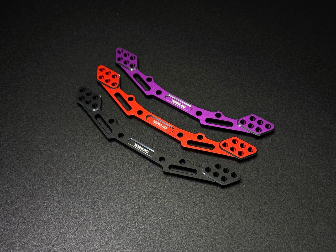 REAR ALUMINUM BODY MOUNT POST BRACE - BLACK RED PURPLE [Team AD] AD-9040R AD-9040B AD-9040P