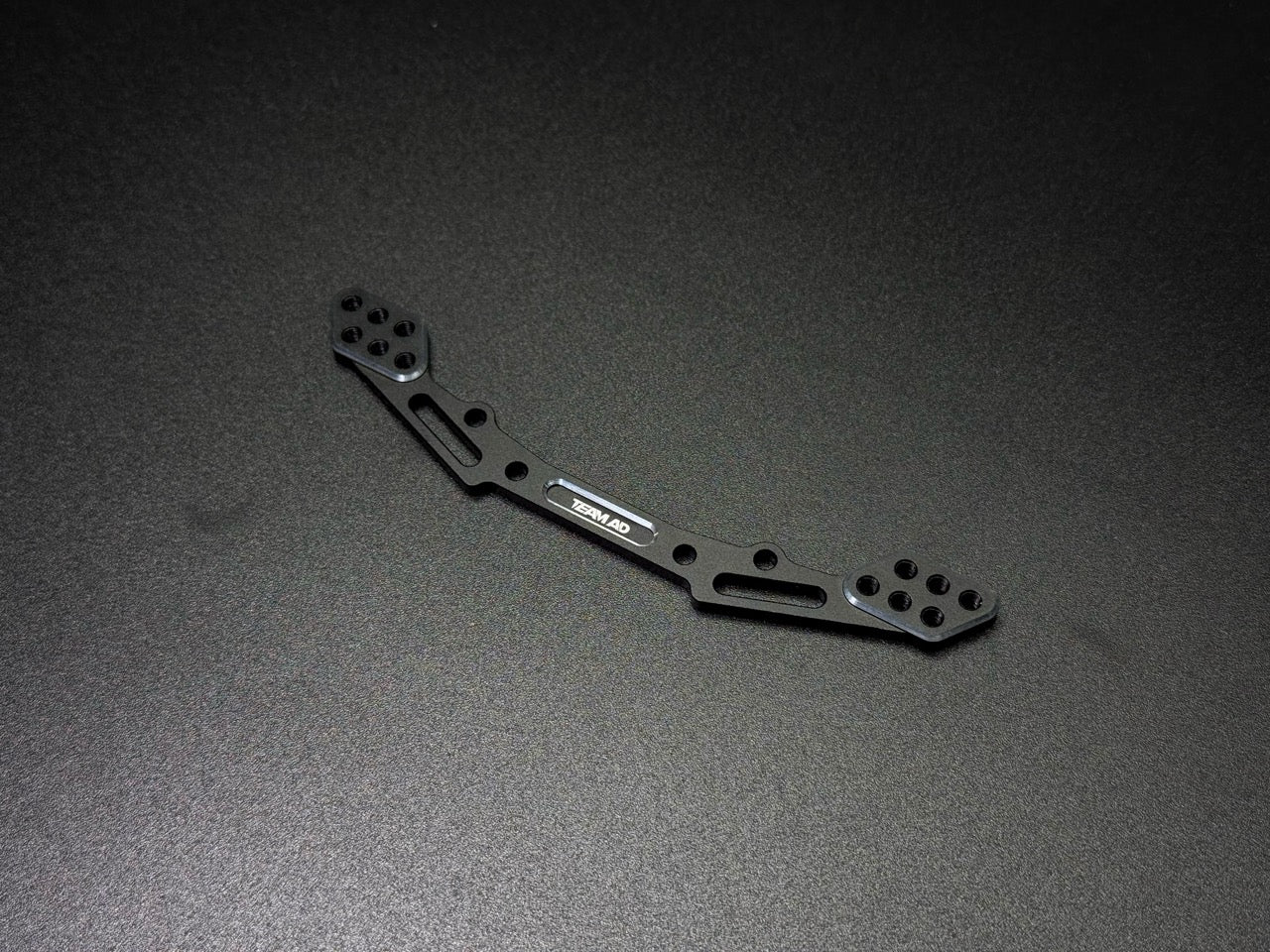 REAR ALUMINUM BODY MOUNT POST BRACE - BLACK RED PURPLE [Team AD] AD-9040R AD-9040B AD-9040P