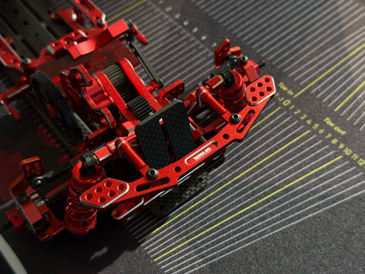 REAR ALUMINUM BODY MOUNT POST BRACE - BLACK RED PURPLE [Team AD] AD-9040R AD-9040B AD-9040P