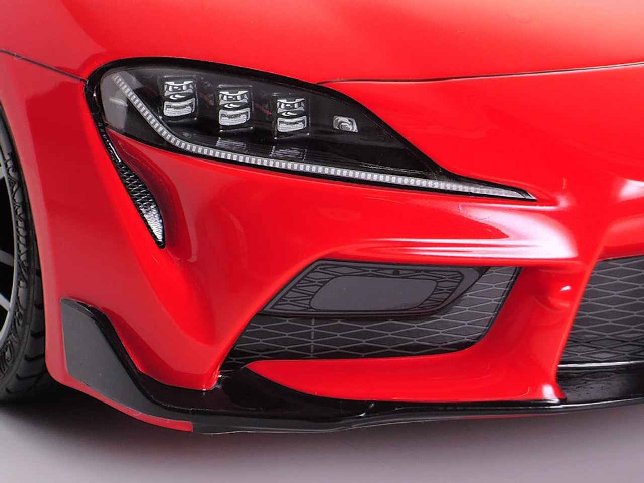 タミヤ　GRスープラA90 ボディ Toyota GR Supra A90 1-10 Body Set (with Light Buckets and