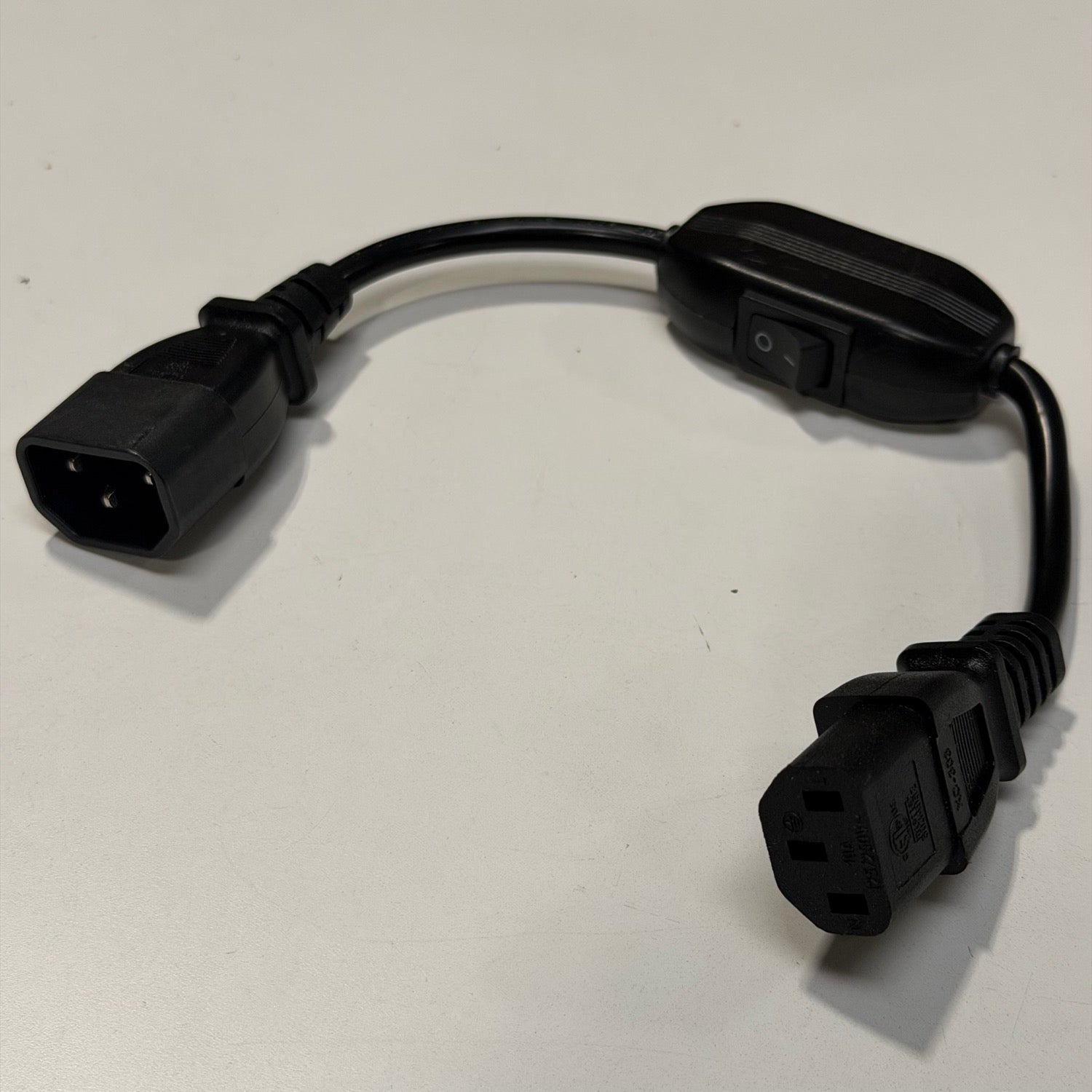 Inline Charger On/Off Switch Cable C14 C13 (ATX Style) 3 Wire [Scale Reflex] 700212