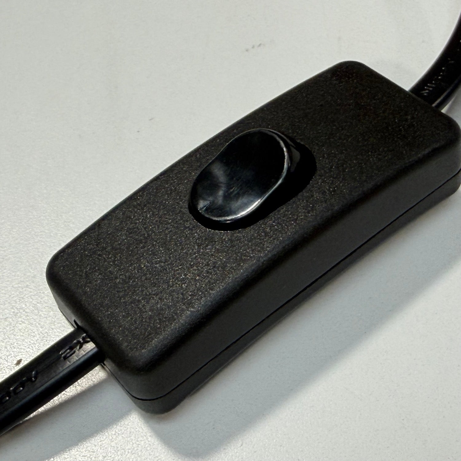Inline Charger On/Off Switch Cable C7 C8 2 Wire [Scale Reflex] 700213