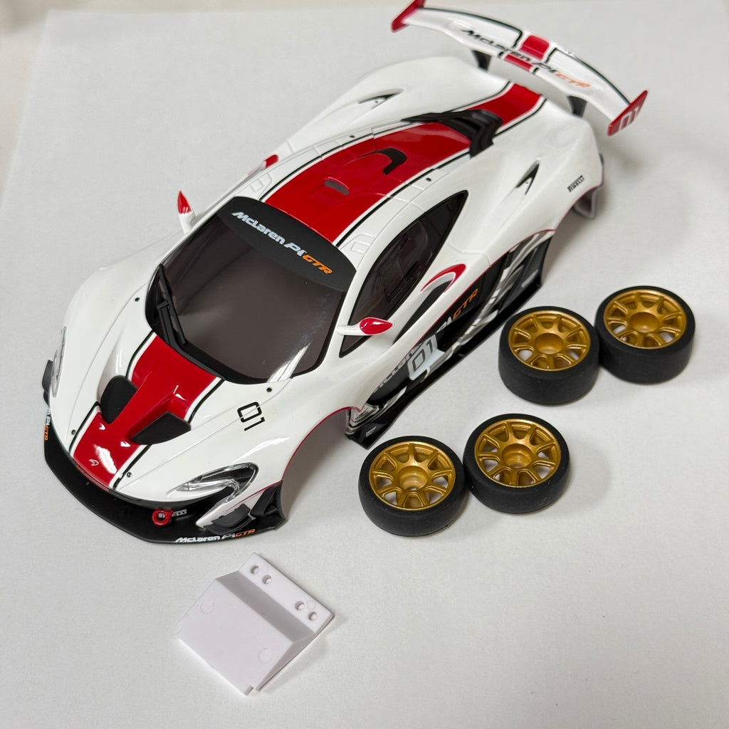 NO BOX) ASC MR03W-MM McLaren P1 GTR White/Red Mini-Z RWD 1