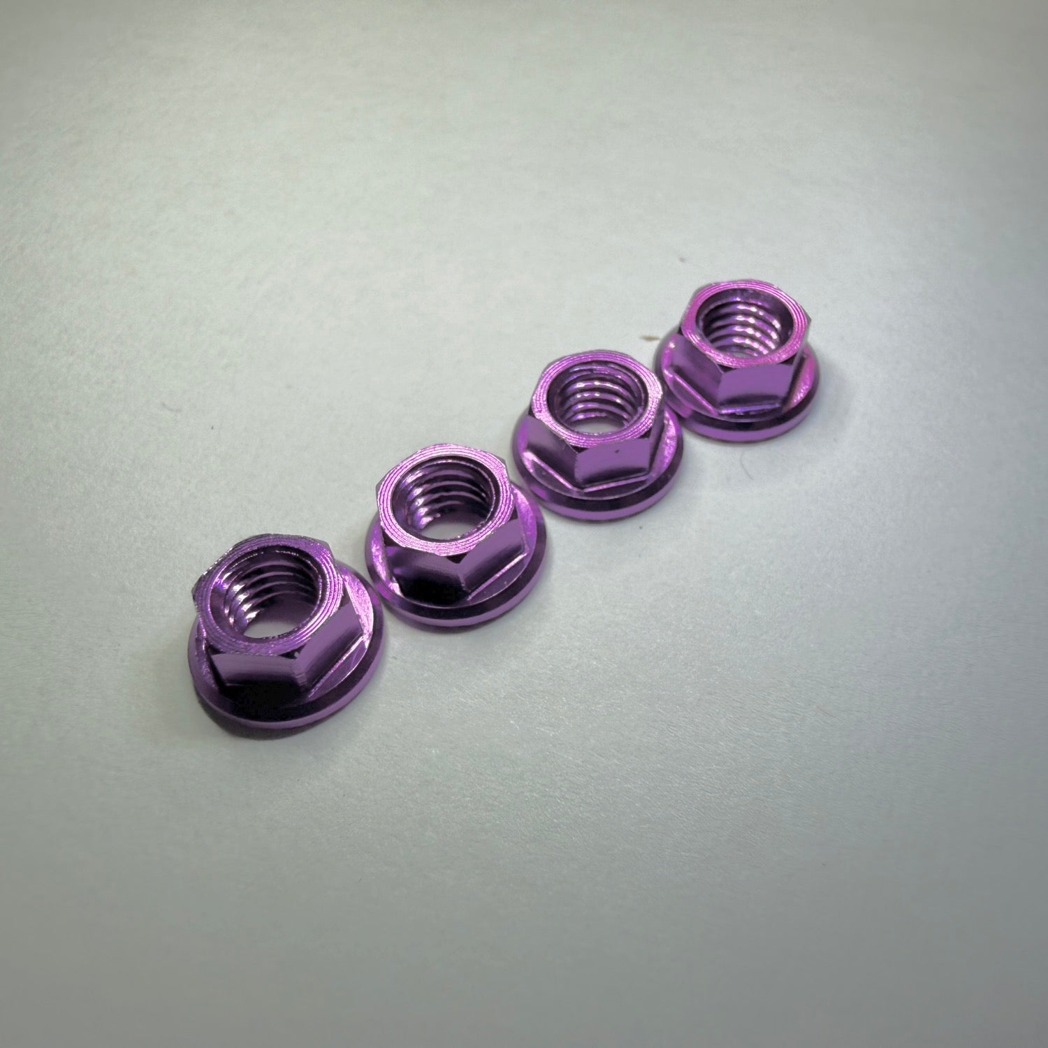 5.5mm Serrated Lightweight Aluminum WHEEL NUTS Lug Nut - Black Red Purple [SCALE REFLEX]