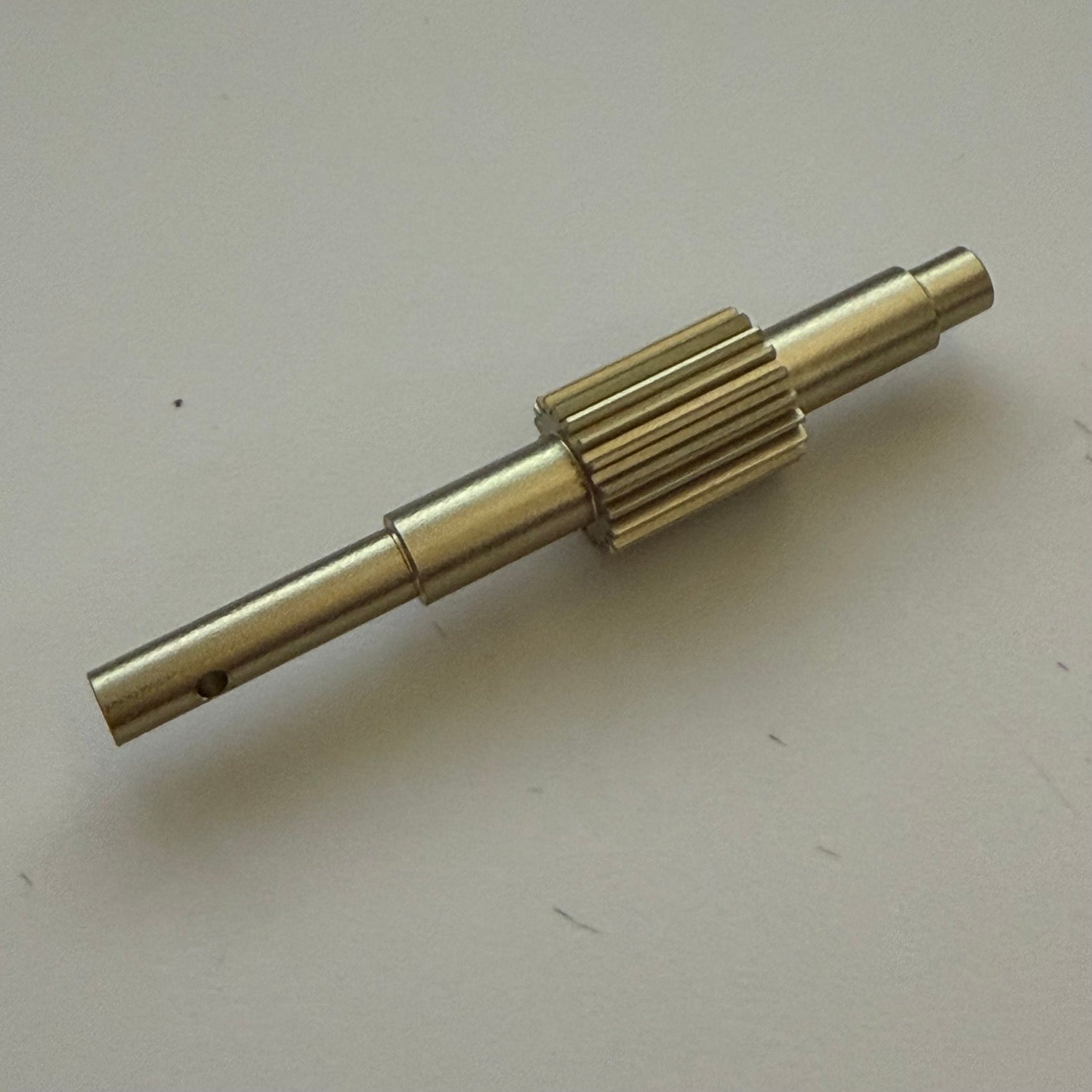 V2 ALUMINUM IDLER SHAFT TOPSHAFT [Rhinomax] RHINOMAXV2-IDLERSHAFT