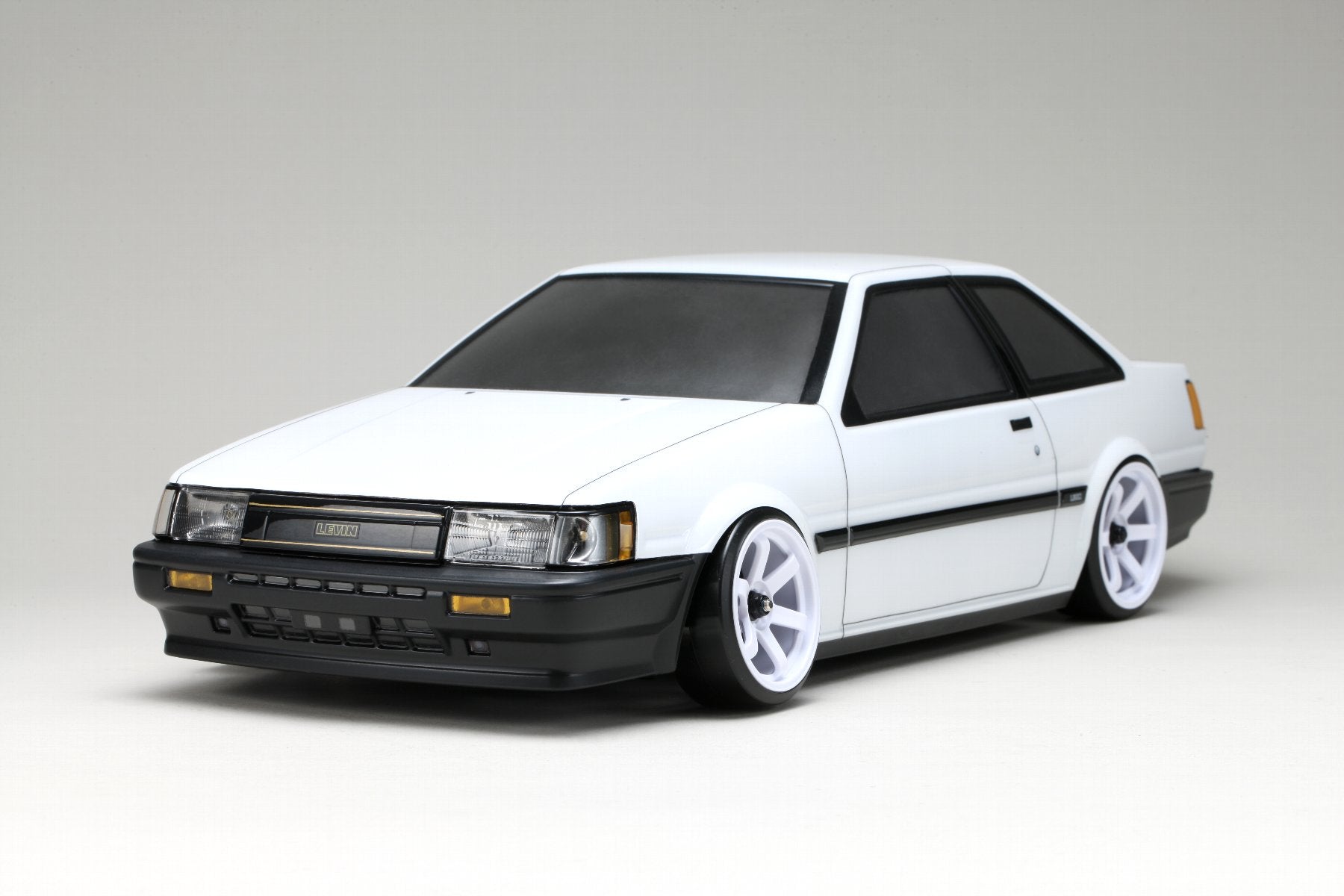 PREORDER: TOYOTA Corolla Levin (AE86) 2-Door Body Set 1-10 Clear Lexan [Yokomo] SD-AE86L2B