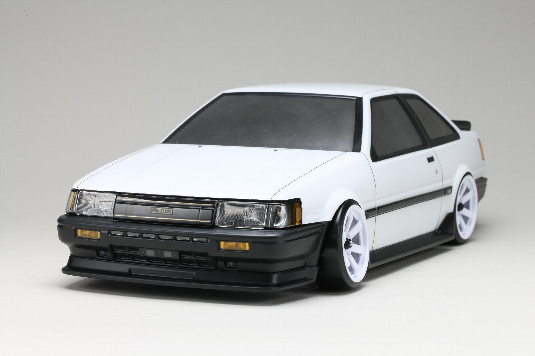 PREORDER: TOYOTA Corolla Levin (AE86) 2Dr Aero Parts Set for SD-AE86L2B [Yokomo] SD-AE86L2P