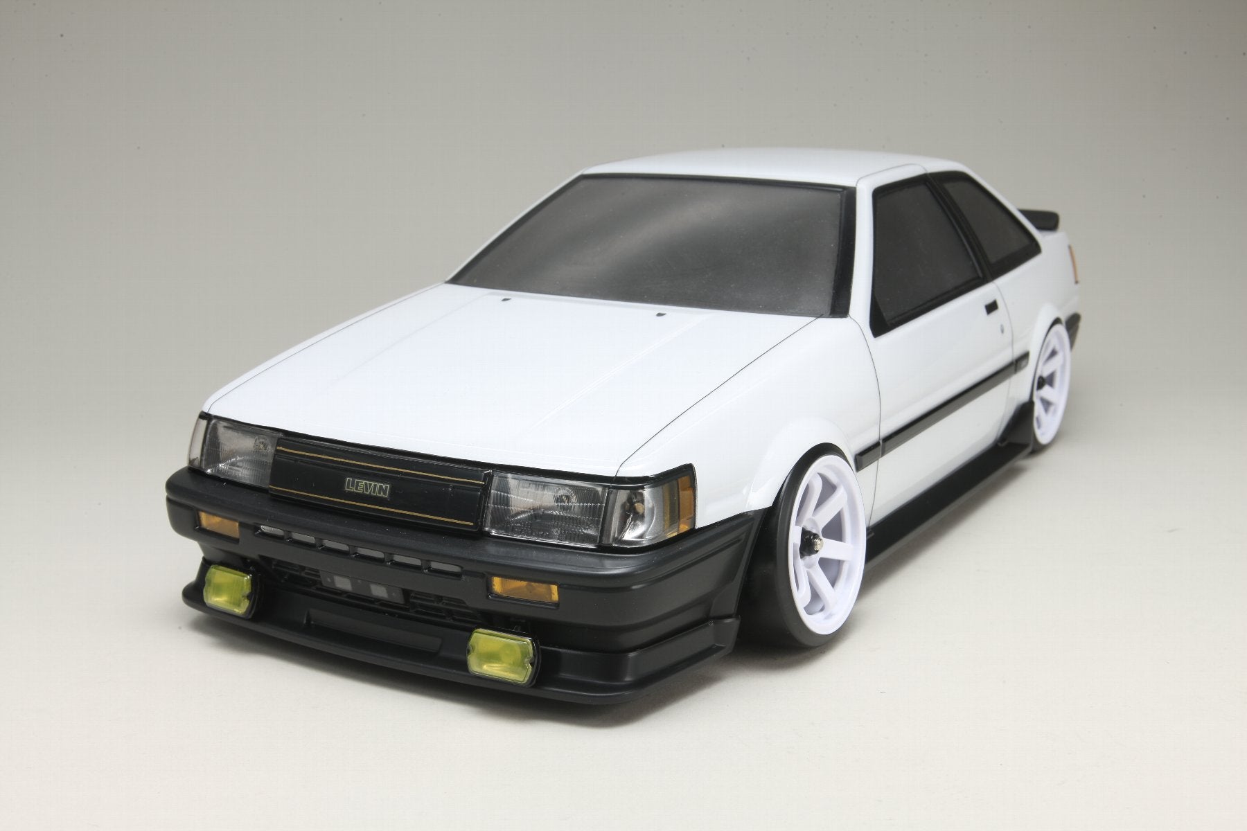 PREORDER: TOYOTA Corolla Levin (AE86) 2Dr Aero Parts Set for SD-AE86L2B [Yokomo] SD-AE86L2P