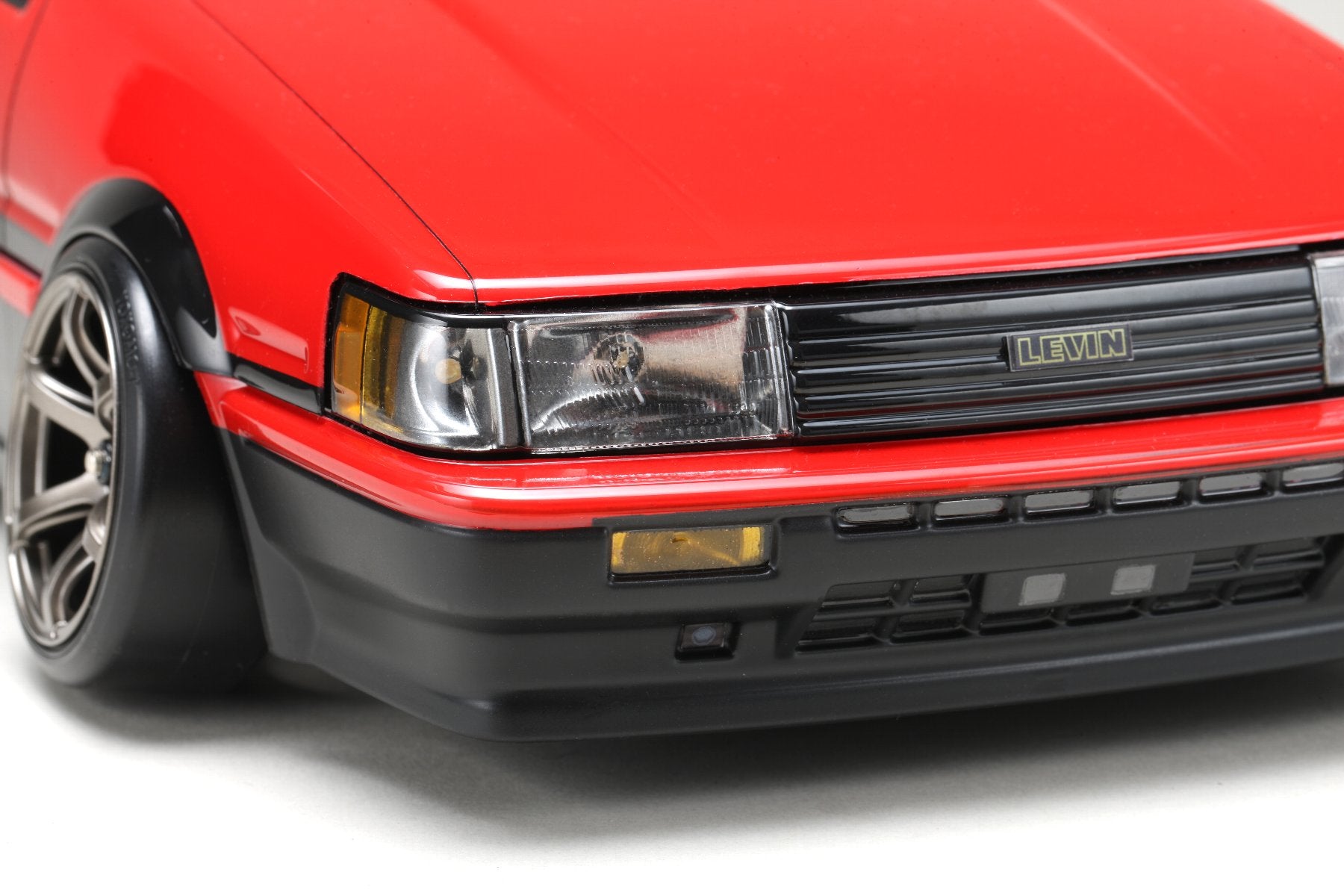 PREORDER: TOYOTA Corolla Levin (AE86) 3-Door Body Set 1-10 Clear Lexan [Yokomo] SD-AE86L3B