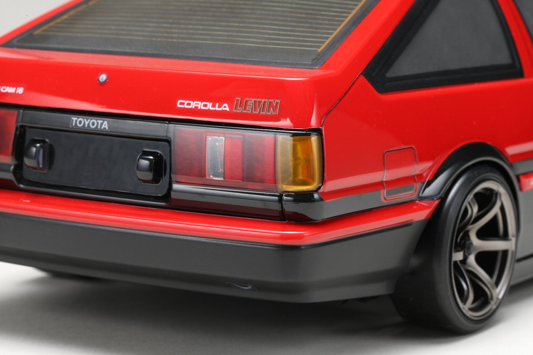 PREORDER: TOYOTA Corolla Levin (AE86) 3-Door Body Set 1-10 Clear Lexan [Yokomo] SD-AE86L3B