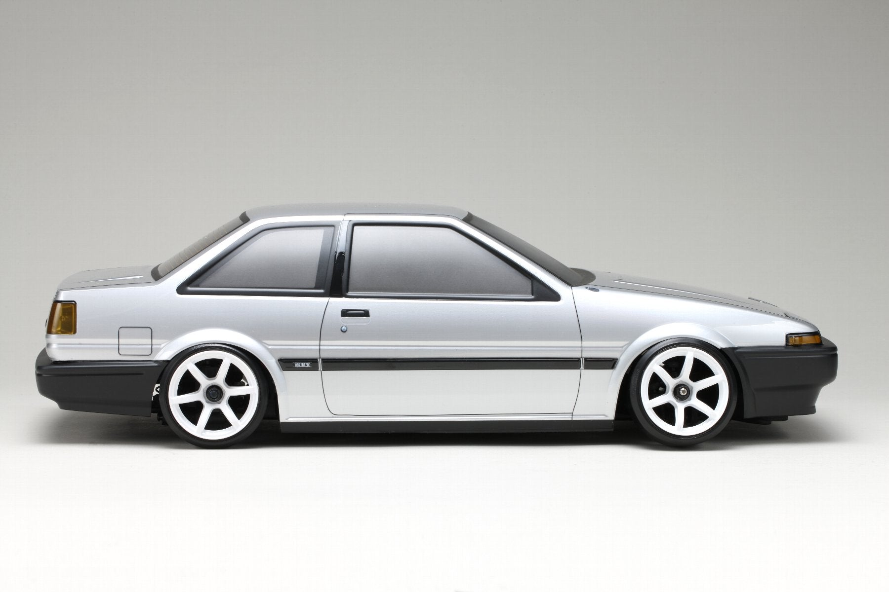 PREORDER: TOYOTA Sprinter Trueno (AE86) 2-Door Body Set 1-10 Clear Lexan [Yokomo] SD-AE86T2B