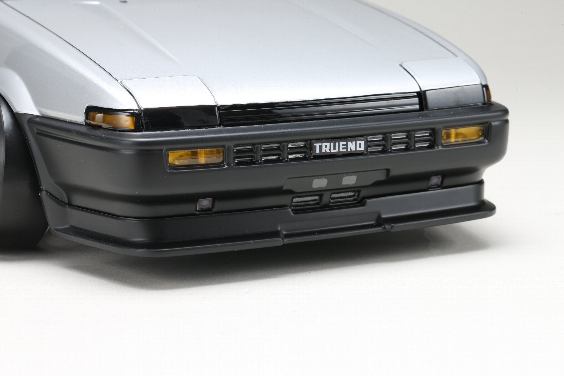 PREORDER: TOYOTA Sprinter Trueno(AE86)2Dr Aero Parts Set for SD-AE86T2B [Yokomo] SD-AE86T2P