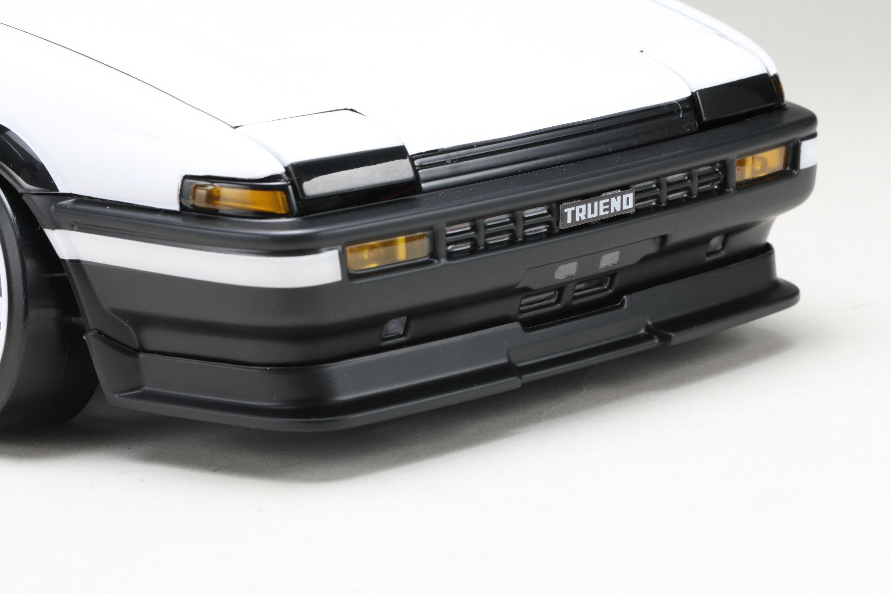 PREORDER: TOYOTA Sprinter Trueno(AE86)3Dr Aero Parts Set for SD-AE86T3B [Yokomo] SD-AE86T3P