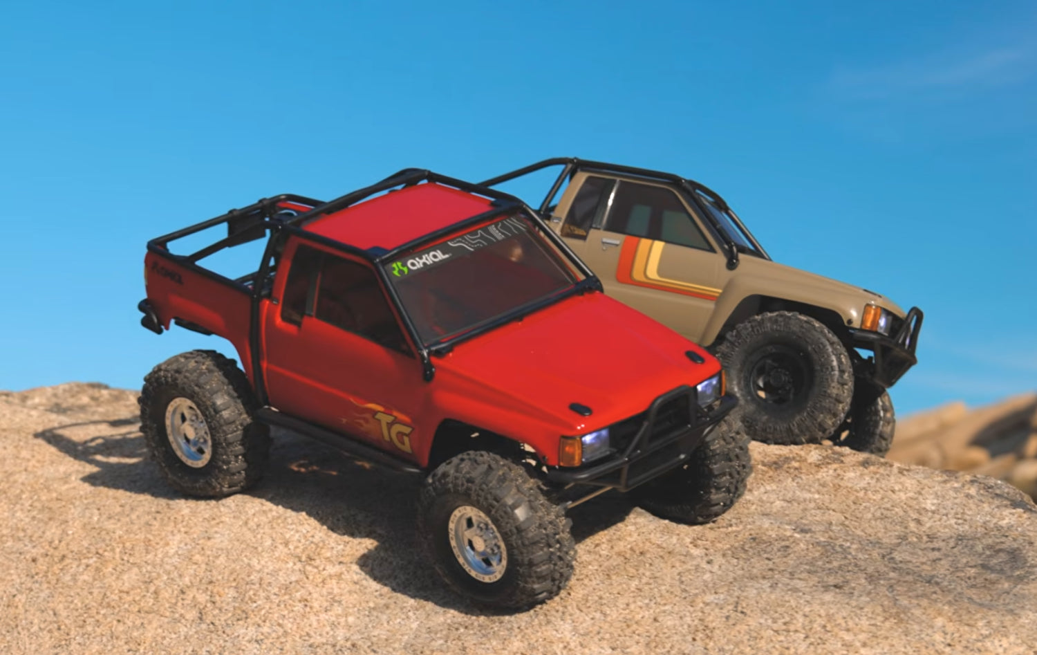 1/10 SCX10 III 1987 Toyota SR5 4X4 RTR Brushed Rock Crawler Truck (RED / TAN) [Axial] AXI-2062T1 TAN AXI-2062T2 RED