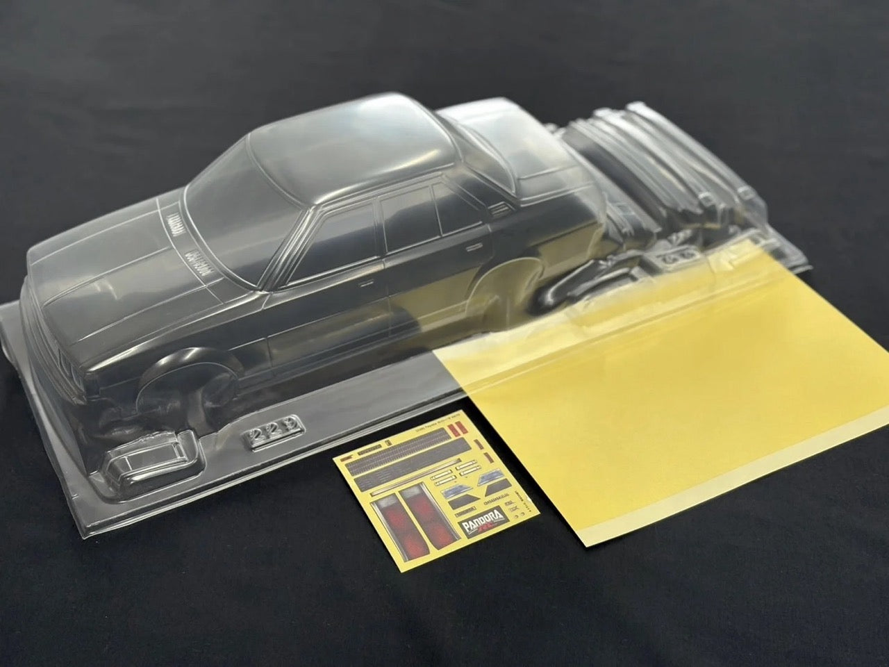 Toyota Corolla KE70 Sedan (Round and Square Headlights) 196mm / 198mm 1-10 Body Set [Pandora] PAB-3229